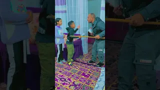 لما المدرس يسالك علي فلوس الدرس مين عنده امتحانات اليومين دول 