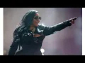 Lil Kim Tosses Her Underwear Into The Crowd At Recent Performance