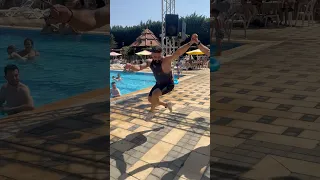 بعمرك شفت حدا بيدبك عالماي بالمسبح رب الدبكة الامبراطور Emperor Tamer Akil 