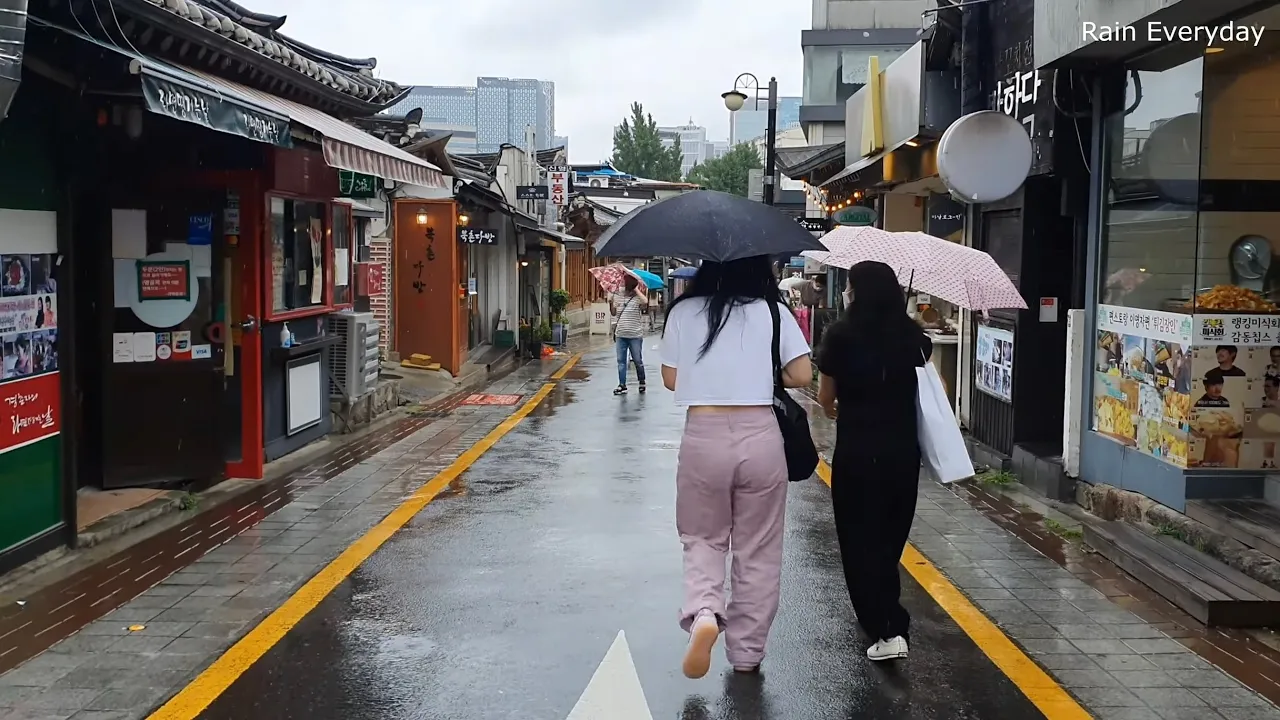 Gentle Rain Walk in Seoul Cafe Street Calms You Down. Relaxing Sound for Sleep Study Meditation.