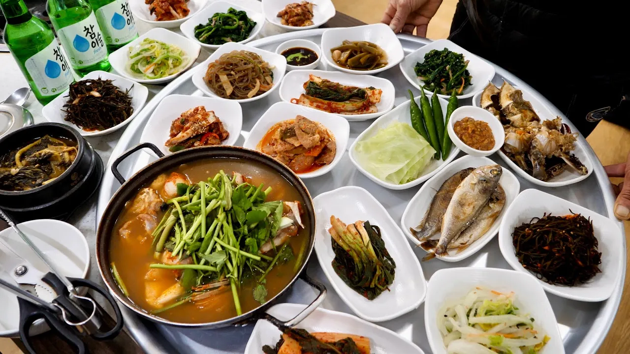 “아귀탕, 동태탕 시키면 15가지 반찬이 나오는 할머니 백반집” 새벽부터 만드는 역대급 가성비 한정식, 집밥 Korean Home Meal, korean street food
