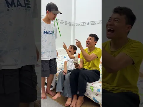 ACC - Cậu bé bị sổ mũi || The little boy has a runny nose.