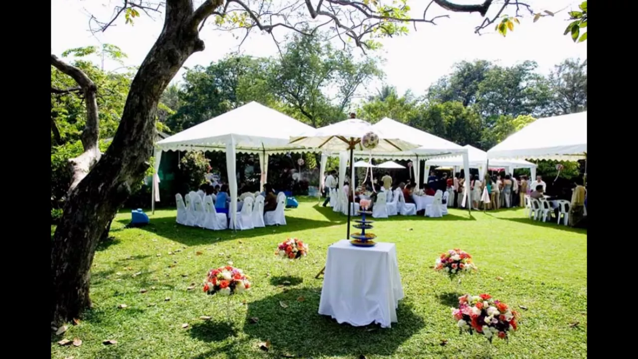 
          
          
          
            
            Gedung Pernikahan
          
        . 