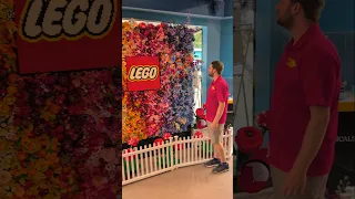 Huge LEGO Flower Wall at LEGOLAND California #legolandcalifornia #lego #legoland