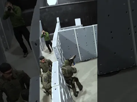 When Do You Choose Your Corner in CQB?