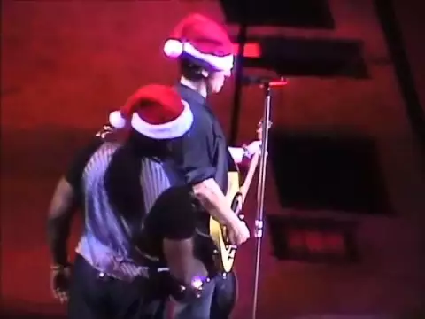 Download MP3 Bruce Springsteen - Santa Claus Is Coming To Town (Live 2002)