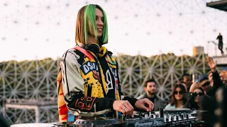 miss monique asher swissa sandhaus electric