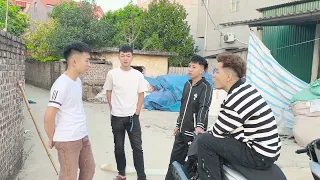 Hoàng Vi Kể Lại Sự Việc Bị Cả Team Dồn Vào Đường Cùng