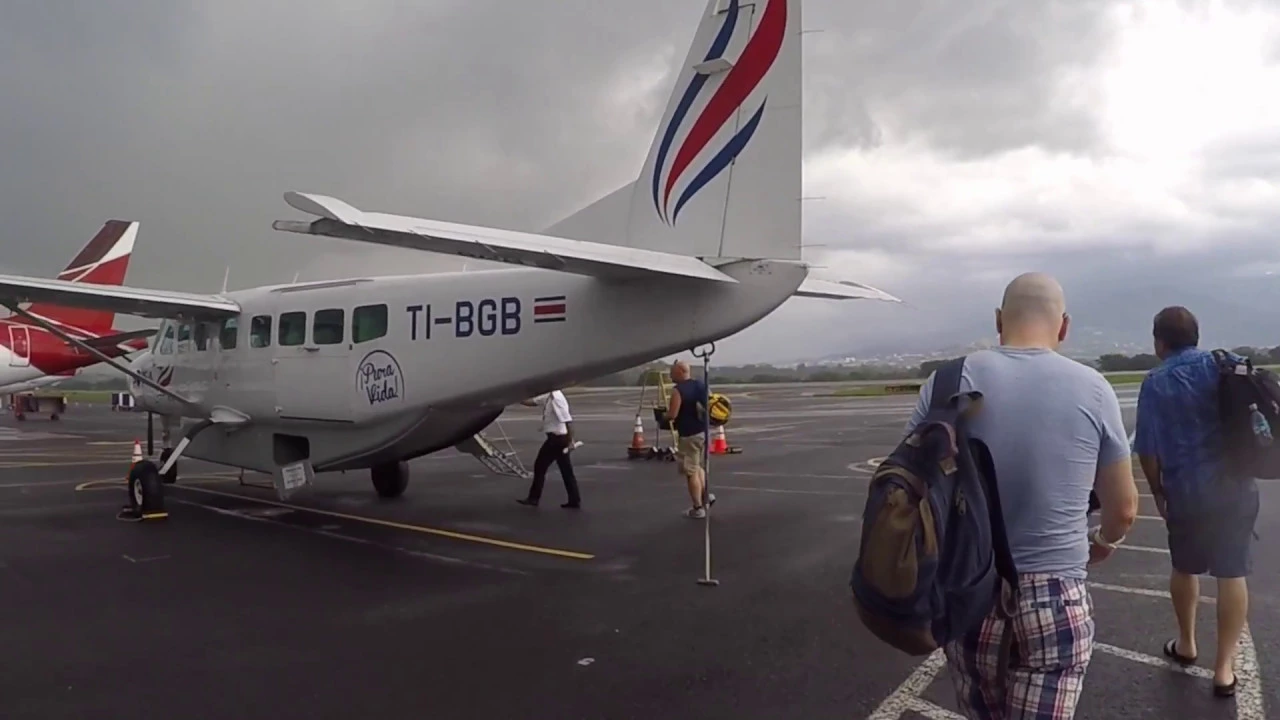 Best Place to Travel in 2021 (Costa Rica)