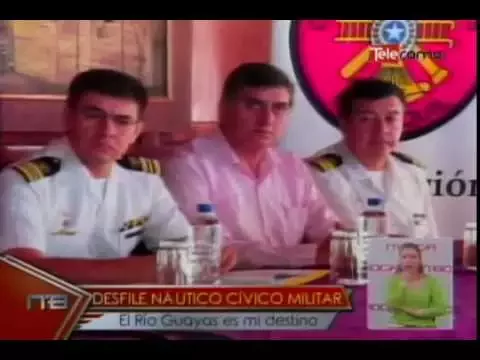 Desfile náutico cívico militar el Río Guayas es mi destino