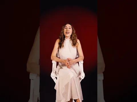 على قدّ ما هي غامضة على قدّ ما هي واضحة