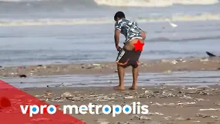 pooping on the beach in india vpro metropolis