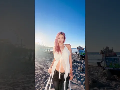 i love this dance & @ArianaGrande