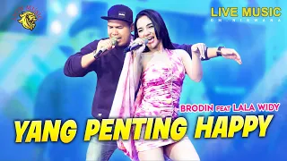 Download Yang Penting Happy - Brodin Feat. Lala Widy | Suka Suka Nyanyi Di Pinggir Jalan (OMV LION MUSIC) MP3