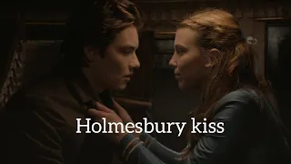 Enola Kissed Tewkesbury Holmesbury Kiss Scene Enola Holmes 2 Featuring Millie Louis 