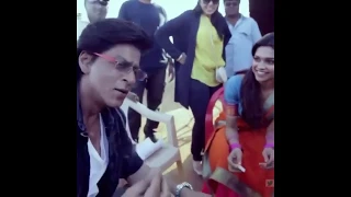 شاروخان وديبيكا من كواليس فيلم قطار تشناي هتموت من الضحك 