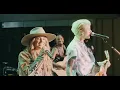 Download Lagu mgk \u0026 Lainey Wilson - Lonely Road [Live from Nashville]
