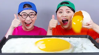 Sốt chiên trứng đà điểu khổng lồ Mukbang DONA