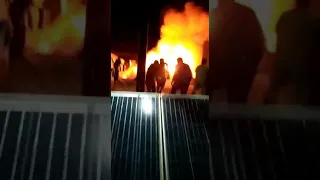 تم اخماد حريق مخيم تلمنس في ادلب واقتصرت الأضرار على الماديات ولايوجد اصابات ولله الحمد 