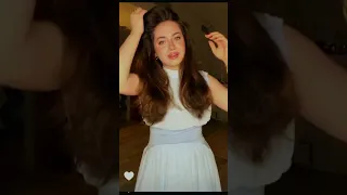 تمشي متل الغزلان لانا 