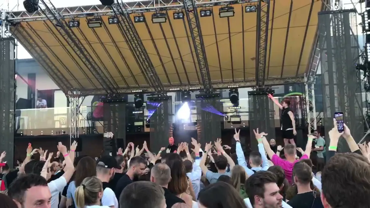 HOSH - Tighter (feat. Jalja) @ Osocor Residence (11.06.2021)