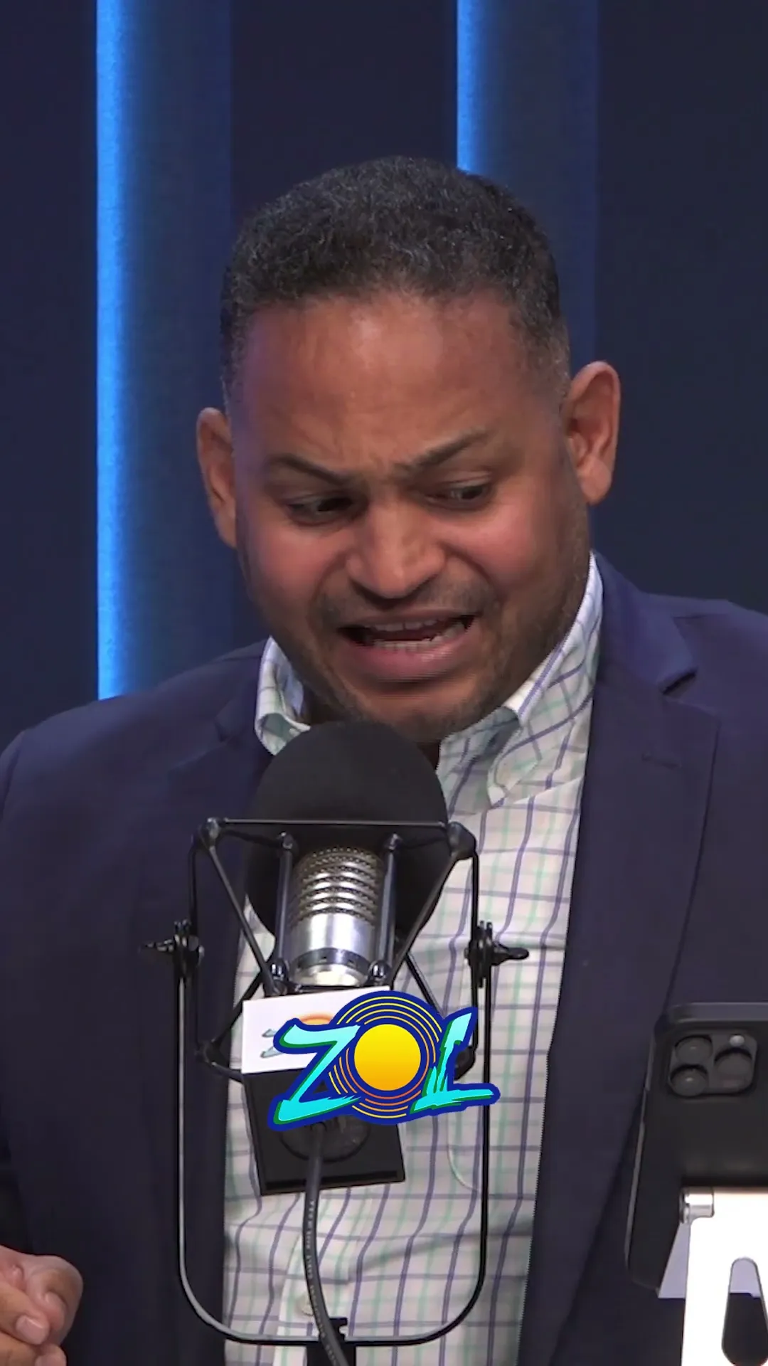 ¿Quién apoya a Carolina Mejía?