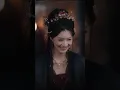女孩一把火點燃寺廟，卻意外喚醒沉睡千年的殺神，他與她結下契約，本只打算利用她，沒想到最後卻甘於成為凡人和她共生相守！