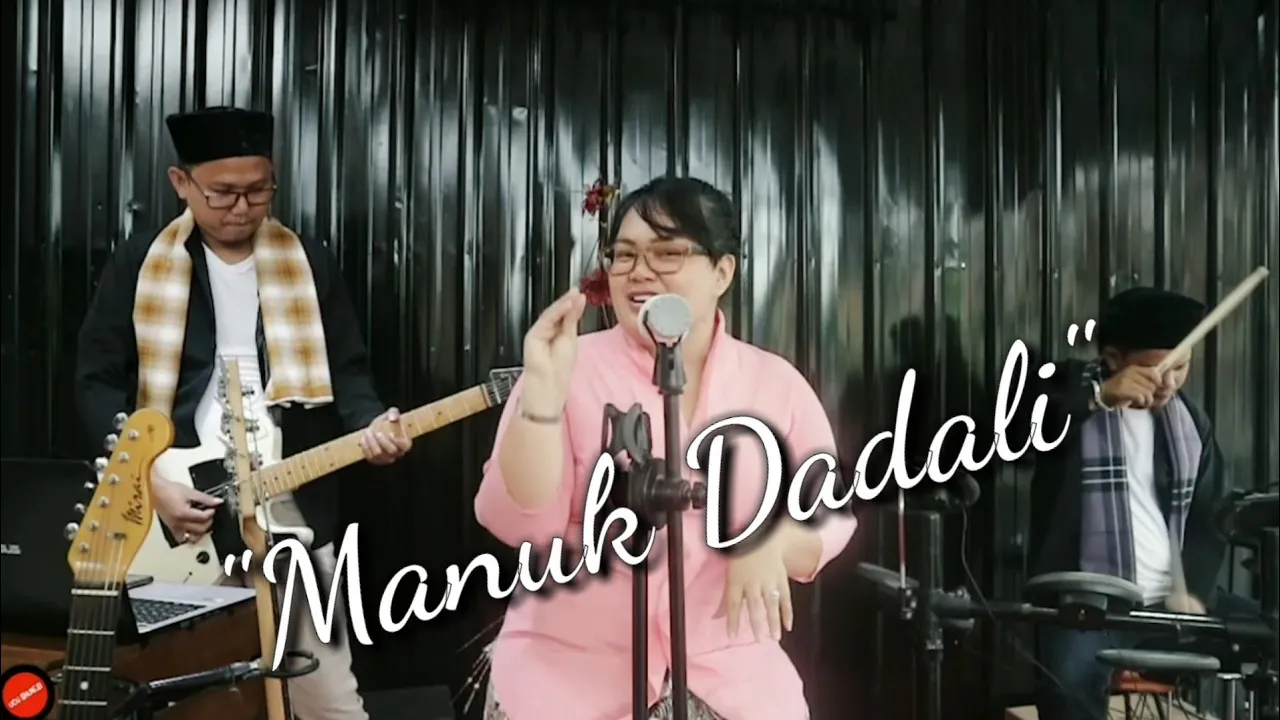 LAGU DAERAH SUNDA - MANUK DADALI (COVER) Dildil