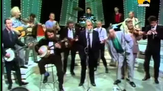 The Dubliners & The Pogues - Irish Rover Live in 1987 (lyrics)