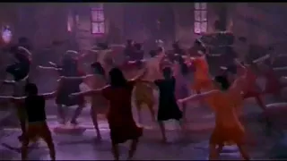 اجمل رقص وغناء كاجو وشارو على اغنية   اعرف فتاة عندما تبتسم ينزل المطر   دندنها