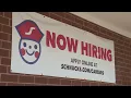 Schnucks employee gets creative to help recruit new workers