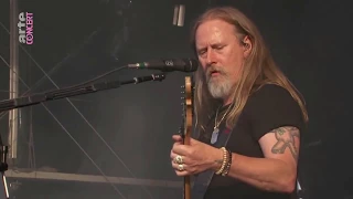 Alice In Chains dedicate Nutshell to Pantera s Vinnie Paul in Clisson France June 24 2018