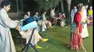 الفنان محمد امراكشي مع الفنانة وردة سوس                                                    دندنها