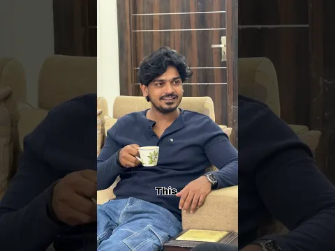 A sleepy friend, A quick cup of tea, and suddenly the whole mood changes! ☕😂