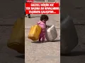 Download Lagu Gazzeli küçük kız tek başına su kovalarını taşımaya çalışıyor #shorts #gazze #filistin #keşfet