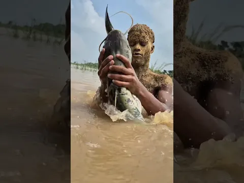 Sandman how to catch river underwater big fish by hand #fishing #sandman_fishing #shorts #viralshort