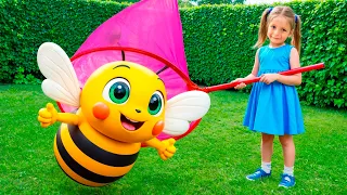 Family Learns Left, Right, Up & Down with Buzzing Bees