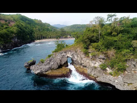 Drone video – Nusa Penida, an Indonesian gem with natural beauty & breathtaking vistas and beaches.