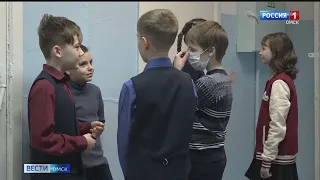 С сегодняшнего дня уходят на «удаленку» большинство омских школьников и студентов