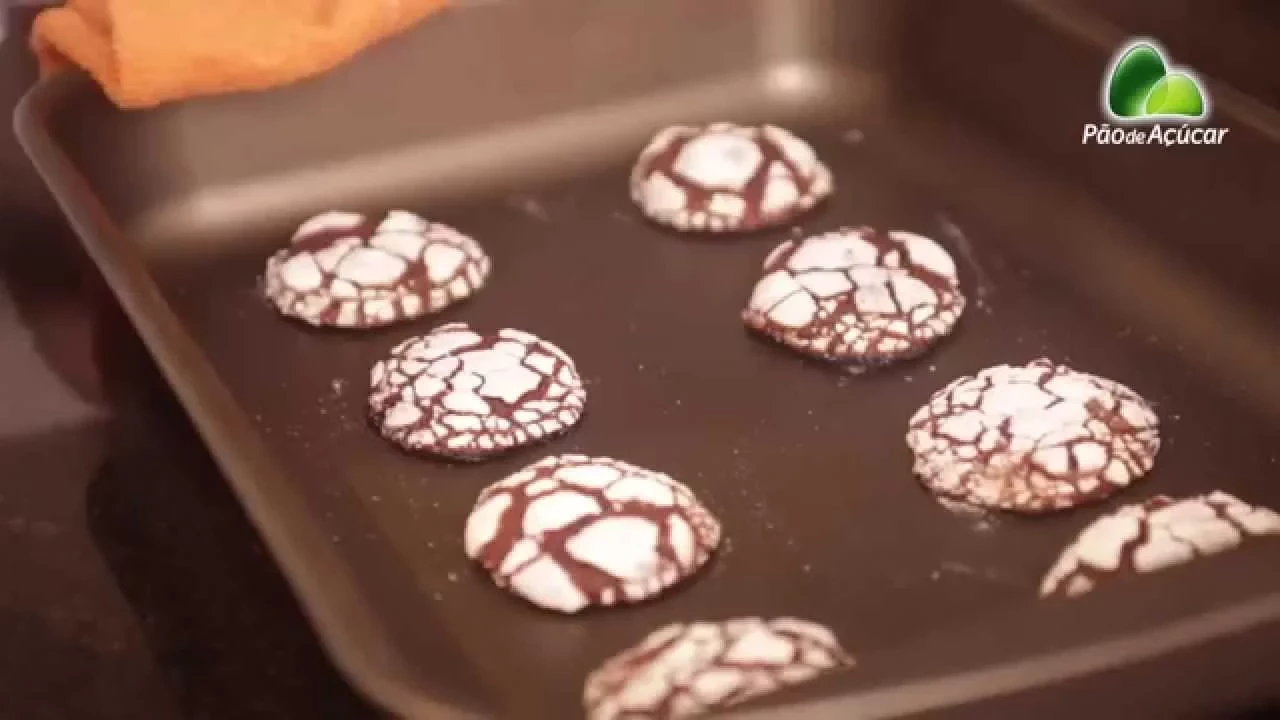 RECEITA COOKIES CRAQUELADOS DE CHOCOLATE SABORES DA SEMANA
