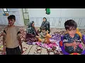 Download Lagu माता-पिता के प्रयास। जमशेद ने अपना घर बनाने में उत्कृष्ट प्रगति की है।