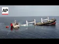 Download Lagu Yemen's Houthi rebels launch new attacks on ships in the Red Sea