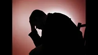 كني وحيد الناس ظايع مكانه دندنها