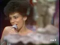 Maxine Nightingale "Right back where we started from" (live officiel) | Archive INA