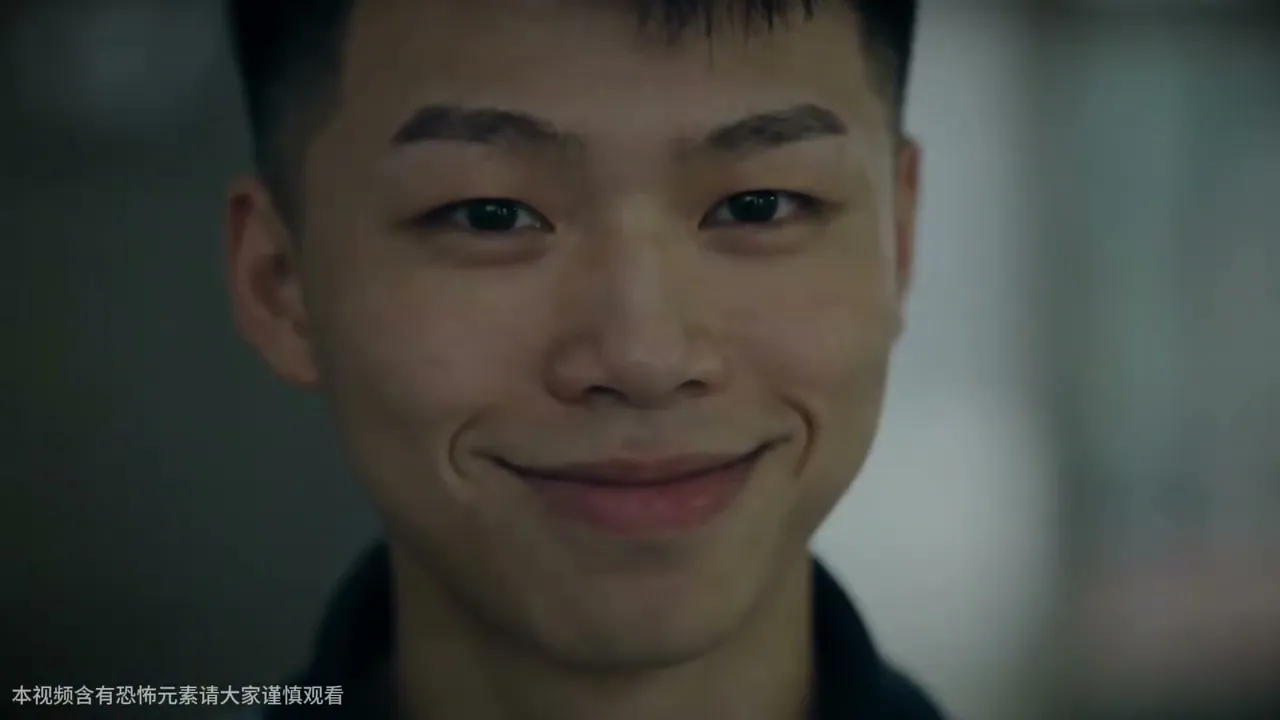 旧楼回响:被抹去的同窗记忆