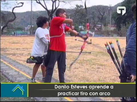 Danilo Esteves aprende a practicar tiro con arco