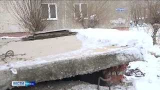 В Омске подъезд жилого дома на Стальского превратился в бесплатную сауну