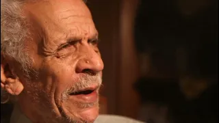بصوت  احمد فؤاد نجم يغني واه يا عبد الودود باحترافية شديده   انجوي دندنها