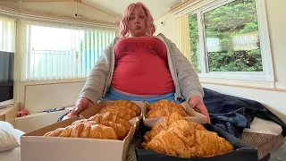 eating 7000 calories of croissants 