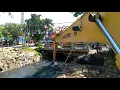 Download Lagu Bikin rapih tanggul supaya ga berantakan ! Area ini mau di bangun jalan